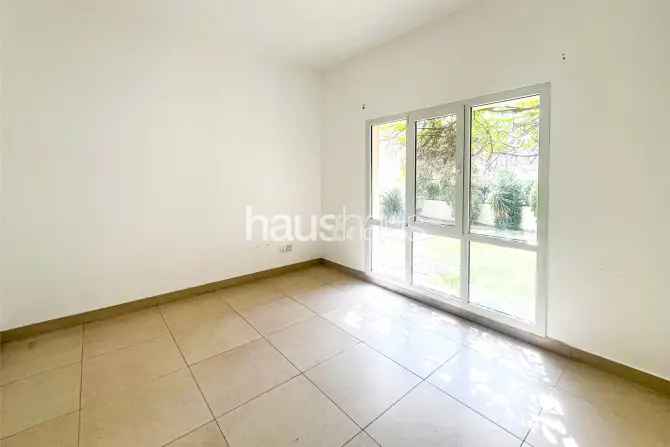 4 Bed Villa To Rent in Meadows 4