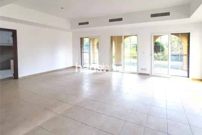 3 Bed Villa For Sale in Palmera 3