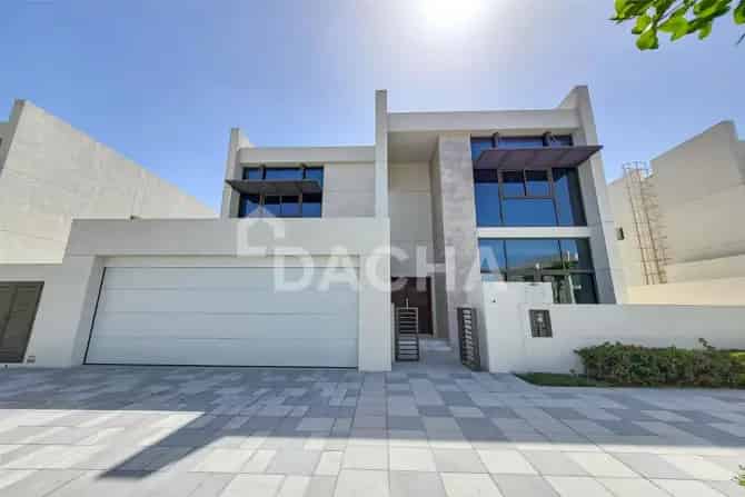 4 Bed Villa To Rent in District One