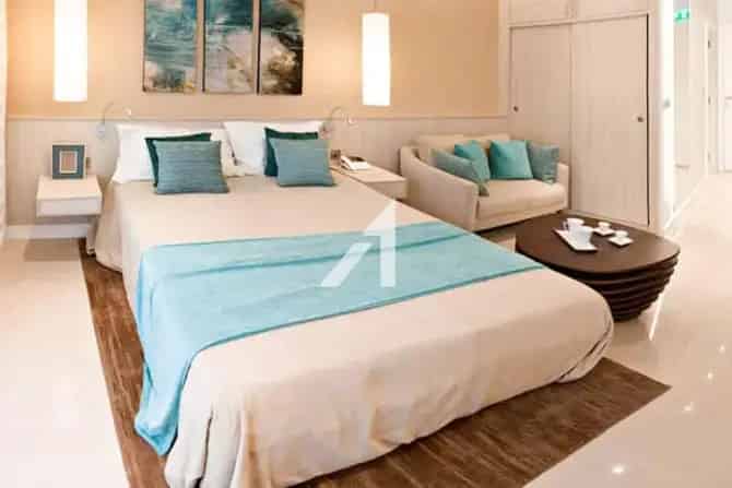 Studio Apartment For Sale in Golf Views Seven City