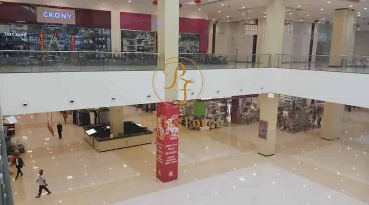 561 Sq.Ft. Retail Shop  for Rent in Dragon Mart 2, Dragon City, Dubai