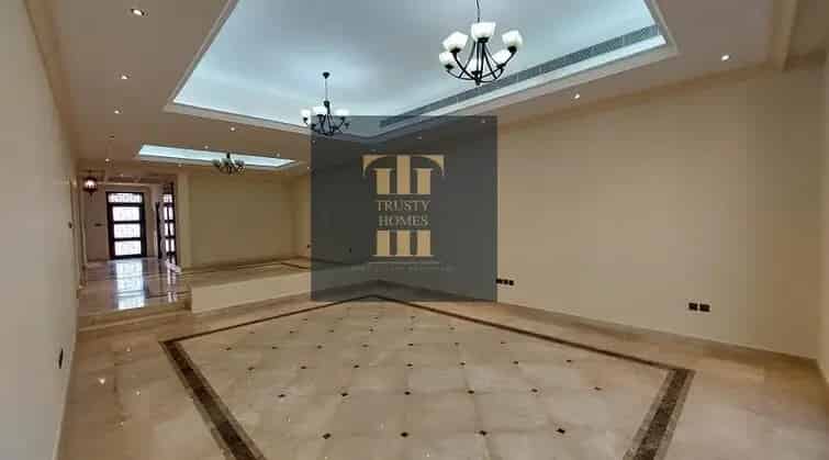 Rent 4 Bedroom Villa in Jumeirah 1 with Shared Pool and Gym