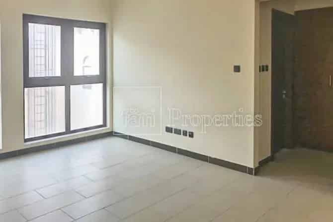 6 Bed Villa For Sale in Orange Lake