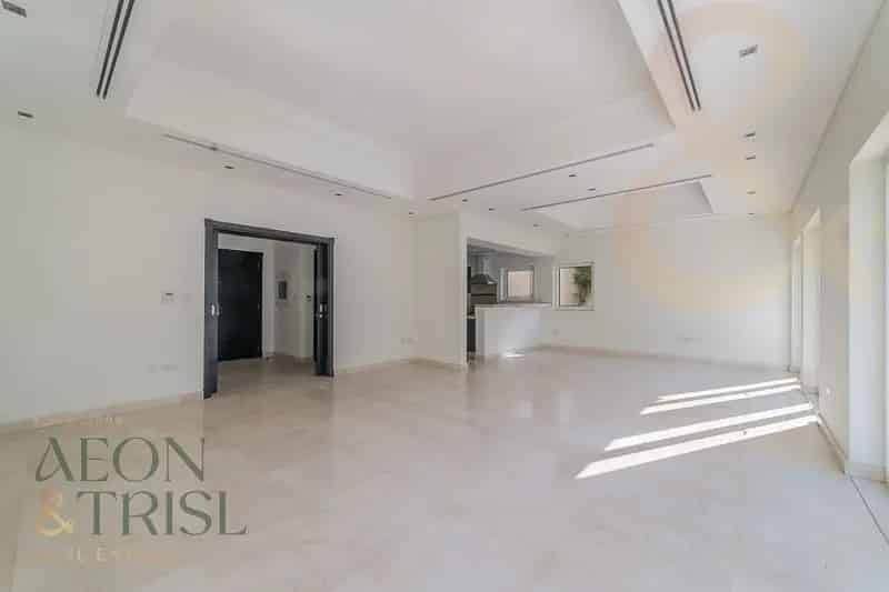 Single Row Landscaped Garden Spacious Layout