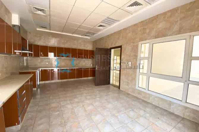5 Bed Villa To Rent in Al Barsha 2