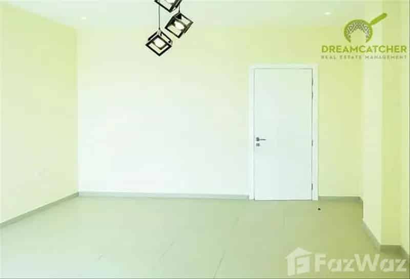 3 Bedroom Townhouse for sale at Golf Community