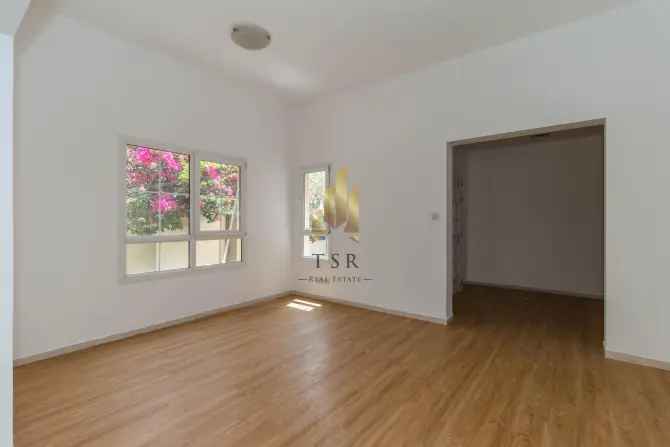 3 Bed Villa To Rent in Zulal 1