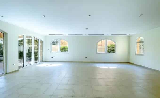 Buy Villa in Jumeirah Park Dubai with Spacious Roof Terrace and Garden