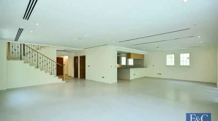 4 Bedroom 7921 Sq.Ft. Villa for Rent in Legacy, Jumeirah Park, Dubai