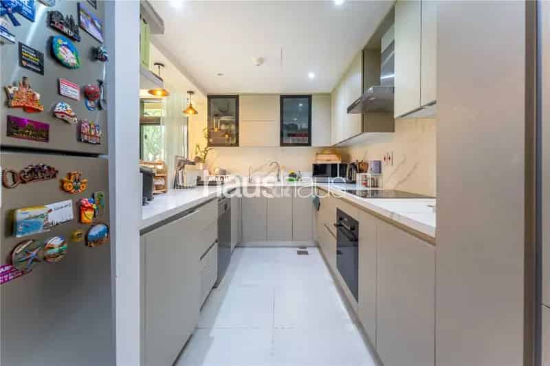 4 Bedroom Apartment For Sale