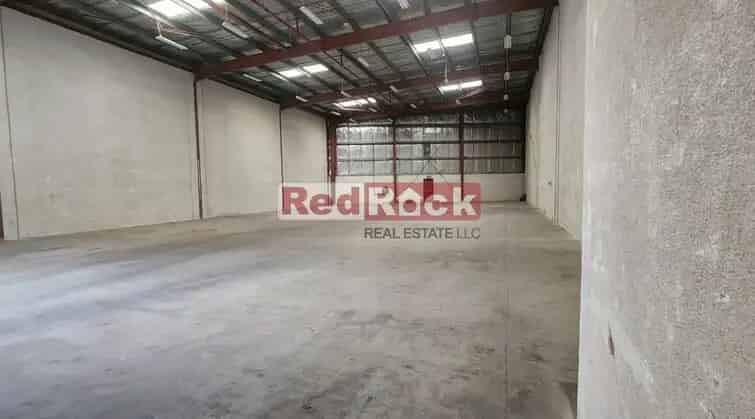 Warehouse for Sale in Al Quoz 2 with Ample Parking and Offices