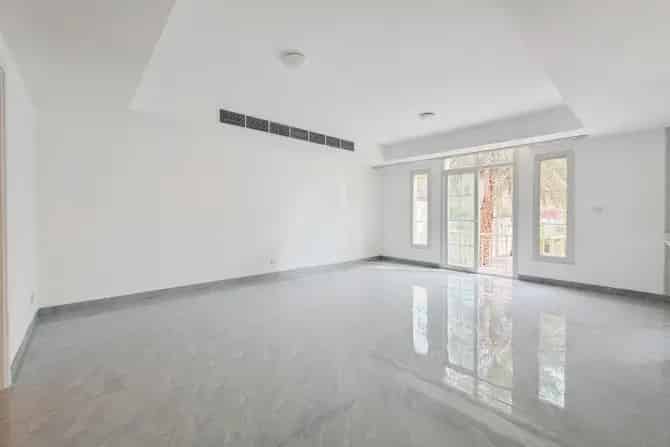 3 Bed Villa To Rent in Springs 4
