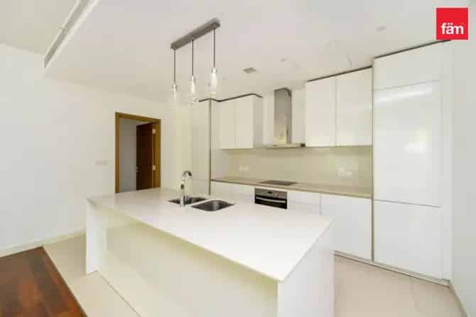 2 Bed Apartment For Sale in City Walk