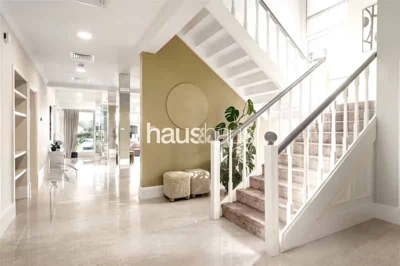 5 Bedroom Villa For Sale