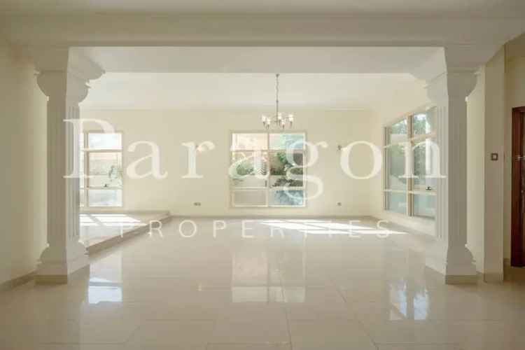 HUGE 5 BR VILLA SHARED POOL PRIME LOCATION