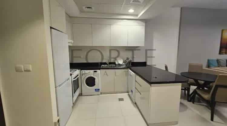 Rent 1 Bedroom Apartment in Jumeirah Village Circle with Modern Amenities