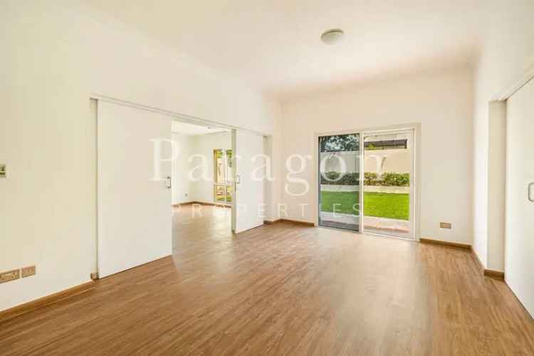 Upgraded Perfect Location Vacant Soon