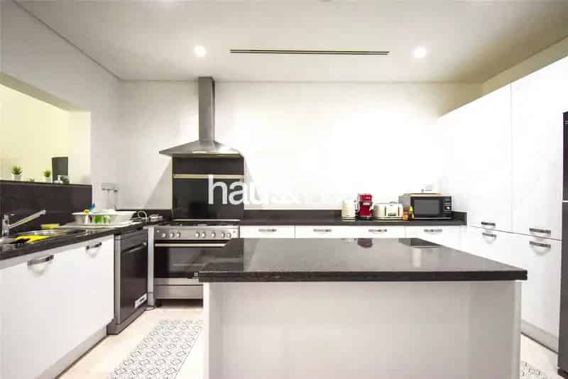 3 Bedroom Townhouse For Sale