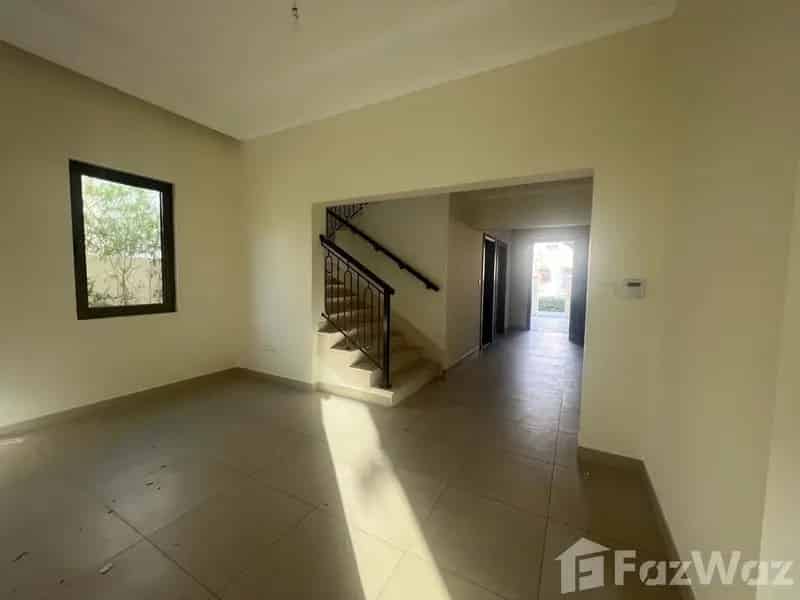 Rent 5 Bedroom Villa in Arabian Ranches 2 with Spacious Layout