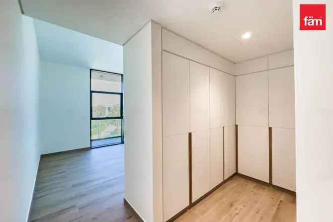 4 Bed Villa To Rent in District One