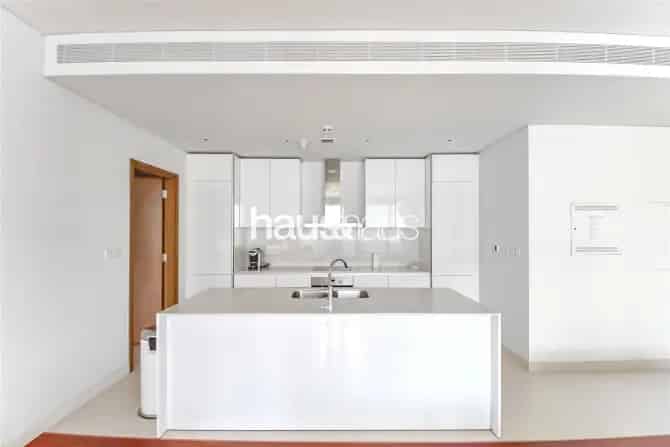 2 Bed Apartment To Rent in City Walk