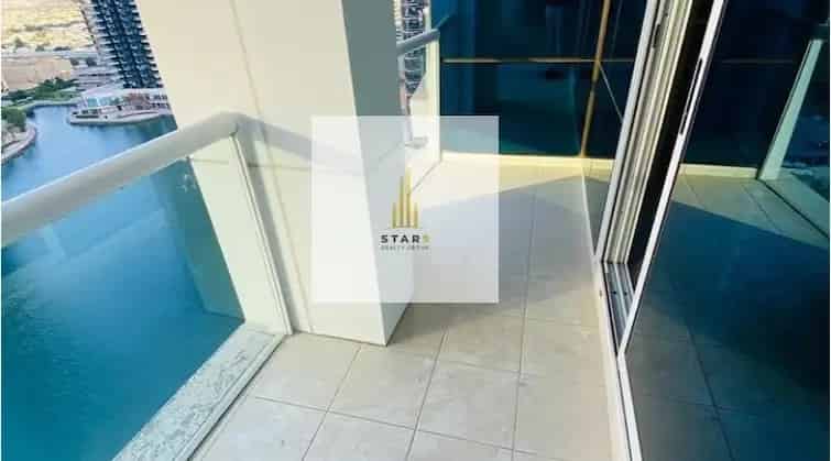 Rent 2 Bedroom Apartment with Lake View in Jumeirah Lake Towers