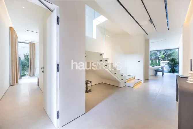 4 Bed Villa For Sale in Jumeirah Village Triangle