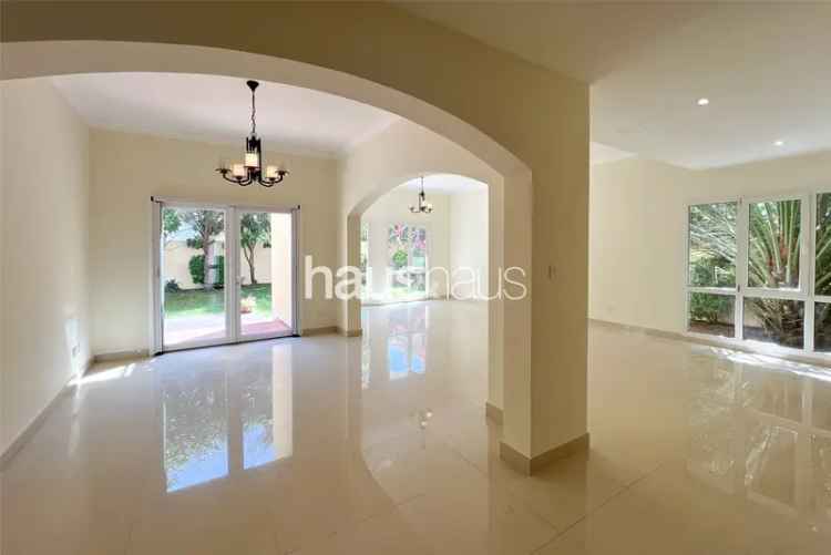 4 Bedroom Villa To Rent