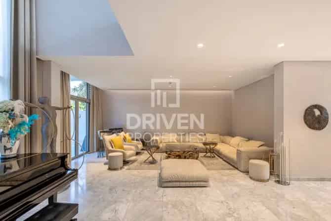 4 Bed Villa To Rent in District One