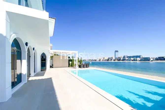 5 Bed Villa Palm Jumeirah Fully Furnished Newly Renovated Stunning Views