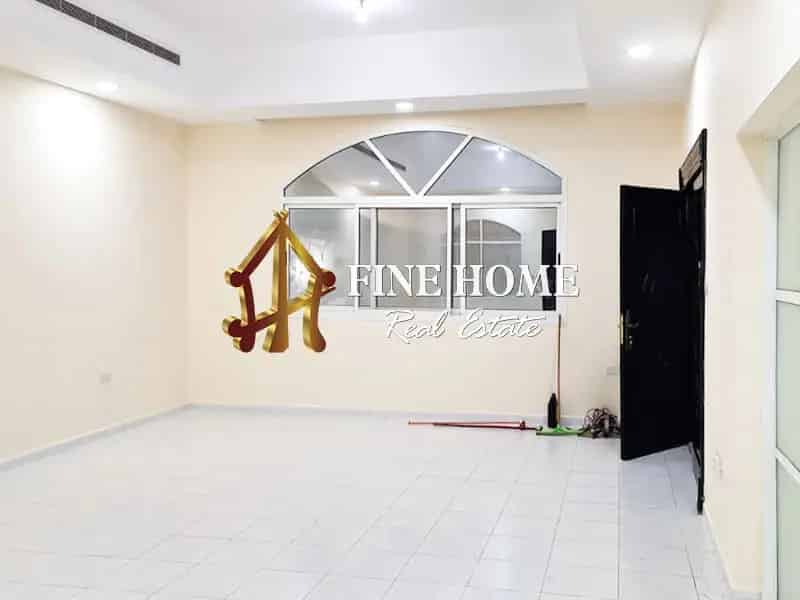 Villa for Rent in Khalifa City A with 4 Bedrooms and Spacious Layout