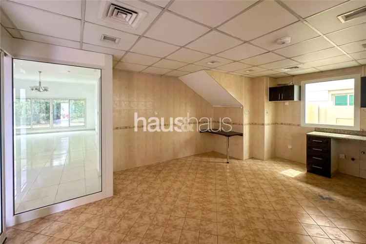 4 Bedroom Villa To Rent