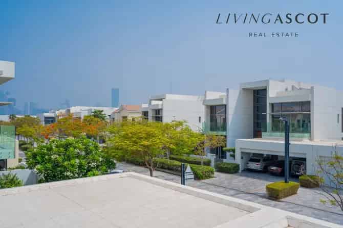 4 Bed Villa To Rent in District One