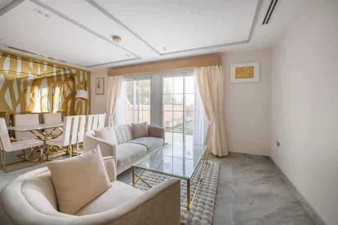 2 Bed Townhouse For Sale in JVT District 8