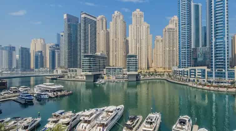 Buy Hotel Apartment in Ciel Tower with Luxury Features in Dubai Marina