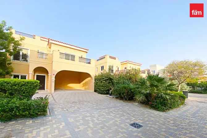 5 Bed Villa for Rent in The Centro Dubai