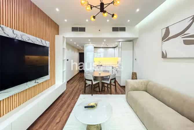1 Bed Apartment For Sale in Lake City Tower