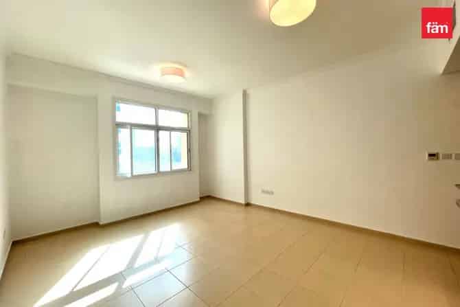 1 Bed Apartment For Sale in Mazaya 6