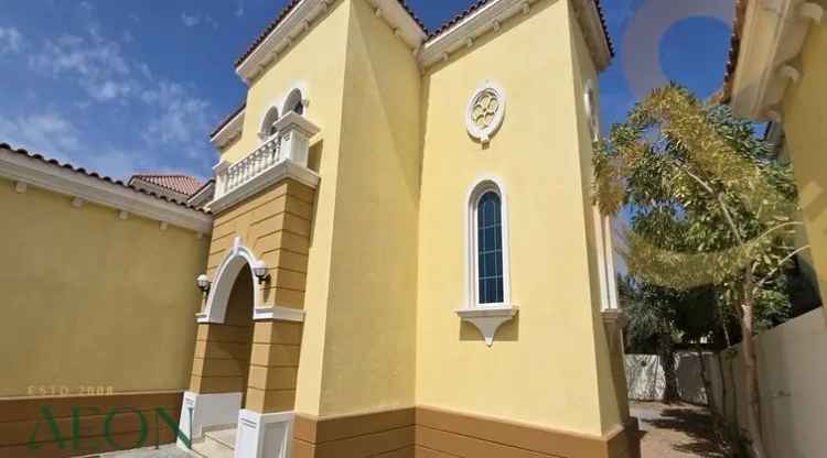 Rent 3 Bedroom Villa in Legacy Jumeirah Park Dubai with Garden and Parking