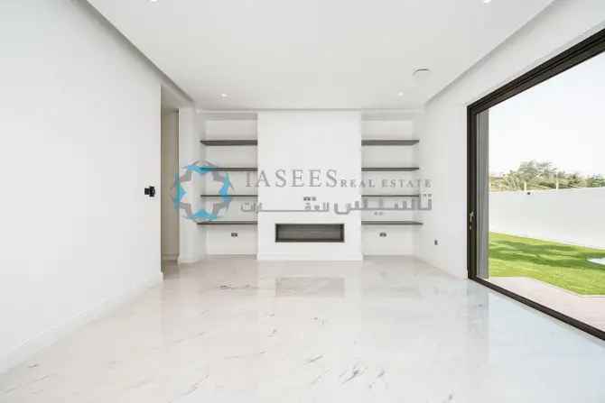 6 Bed Villa For Sale in Umm Al Sheif