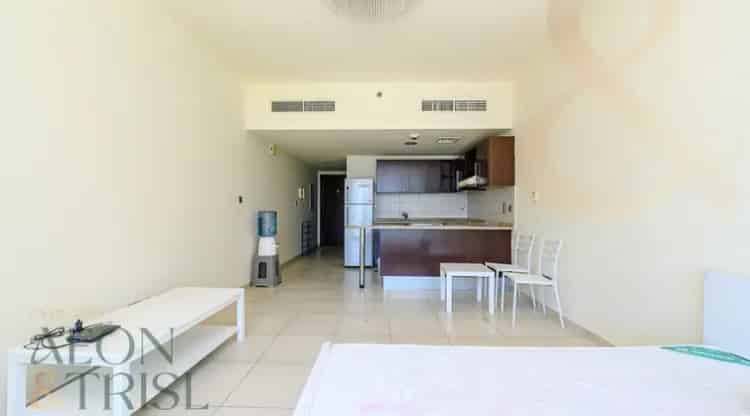 Rent Studio Apartment with Park View in JLT Cluster G Dubai