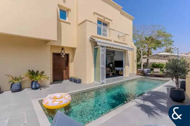 3 Bedroom Villa for Sale in Maeen 2, Maeen, The Lakes.