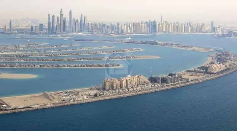Land for Sale in The Crescent Palm Jumeirah with Sea View