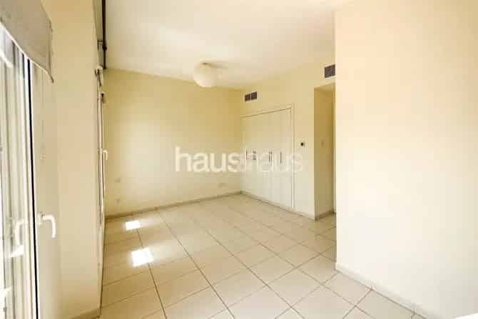 2 Bed Villa To Rent in Springs 10