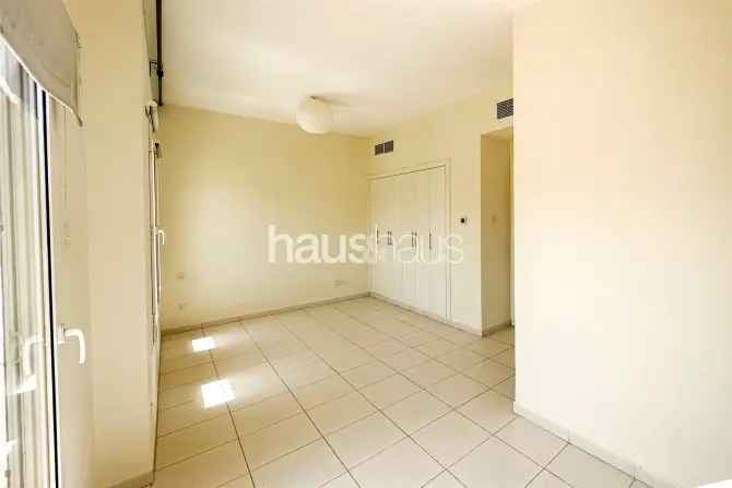 2 Bed Villa To Rent in Springs 10