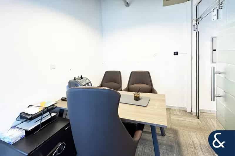 900.62 Sq Ft Office Space for Rent in Burlington Tower, Burlington Tower, Business Bay.
