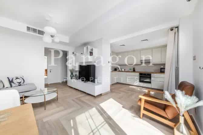 2 Bed Villa For Sale in Springs 14