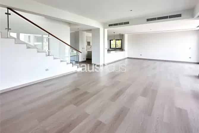 5 Bed Villa To Rent in Sidra 1