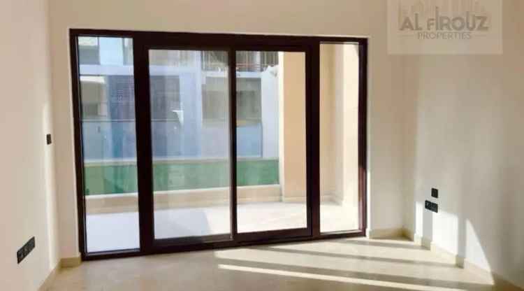 4 Bedroom Townhouse for Rent in JVC Dubai with Big Balcony and Garden