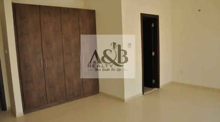 4 Bedroom 3600 Sq.Ft. Villa for Rent in JVC District 10, Jumeirah Village Circle (JVC), Dubai